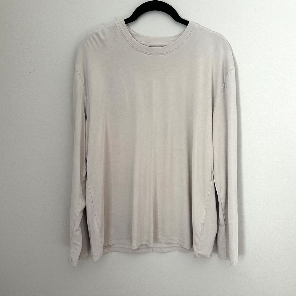 Abercrombie & Fitch Cream Long Sleeve Tee - NWT